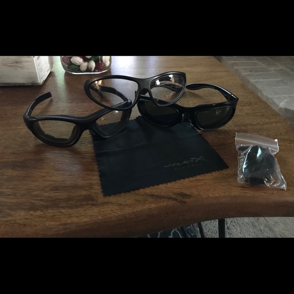 Wiley X Set of sunglasses